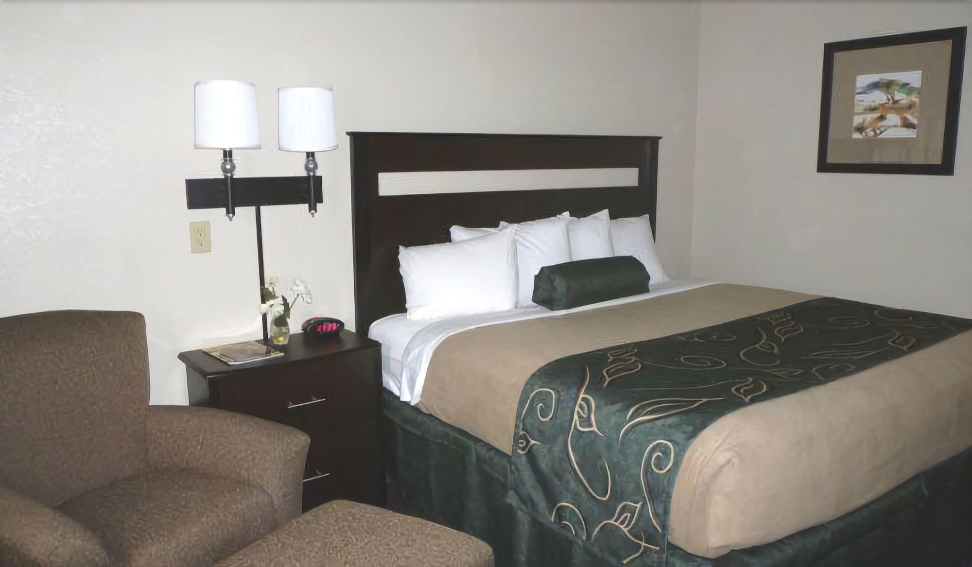 Baymont By Wyndham Glendive Hotel Exterior photo